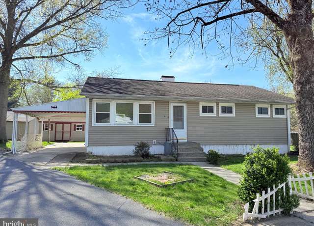 Property at 6 Circle Dr, Reading, PA 19606, 2 beds, 1 bath