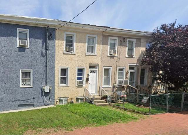 Property at 305 S Matlack St, West Chester, PA 19382, 3 beds, 1 bath