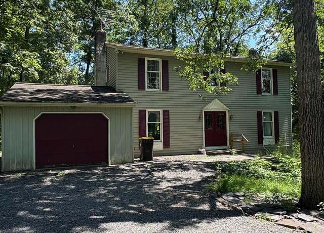 Property at 4215 E Campbell Rd, Pennsburg, PA 18073, 4 beds, 1.5 baths