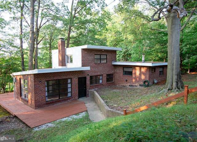 Property at 1092 Tyson Ave, Abington, PA 19001, 3 beds, 2 baths