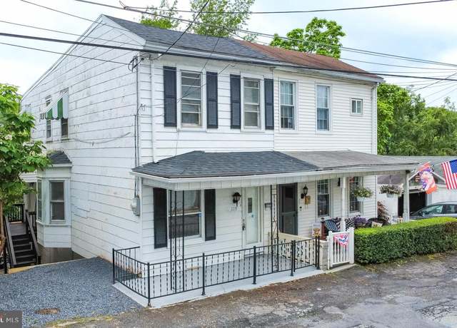 Property at 229 W Wallace St, Pottsville, PA 17901, 3 beds, 1 bath