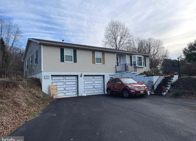 Property at 165 Hillstream Rd, Red Lion, PA 17356, 3 beds, 2 baths