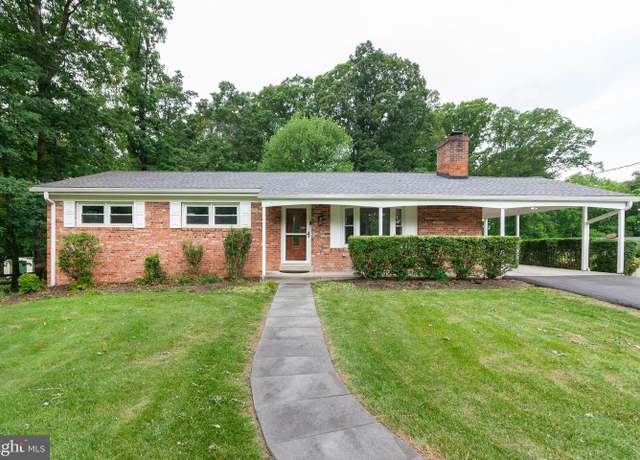 Property at 4510 Village Dr, Fairfax, VA 22030, 4 beds, 2.5 baths