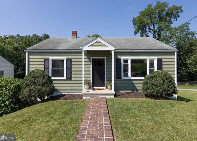 Property at 122 Fraser Ln, Staunton, VA 24401, 2 beds, 1 bath