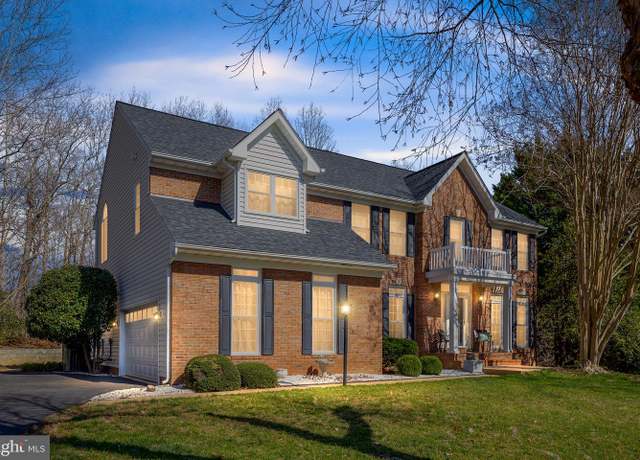 Property at 12817 Willow Point Dr, Fredericksburg, VA 22408, 5 beds, 3.5 baths