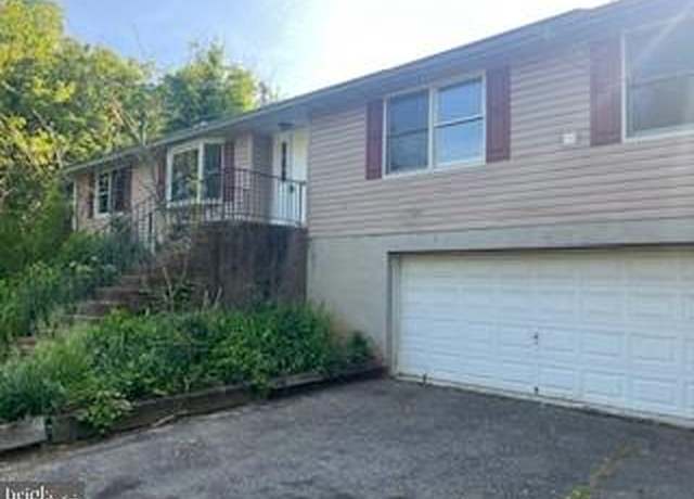 Property at 1009 Maple Rd, Essex, MD 21221, 3 beds, 2 baths