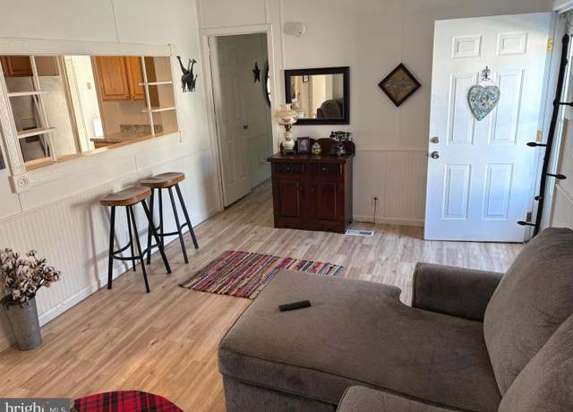 Property at 211 Forest Green Rd, Aberdeen, MD 21001, 3 beds, 2 baths