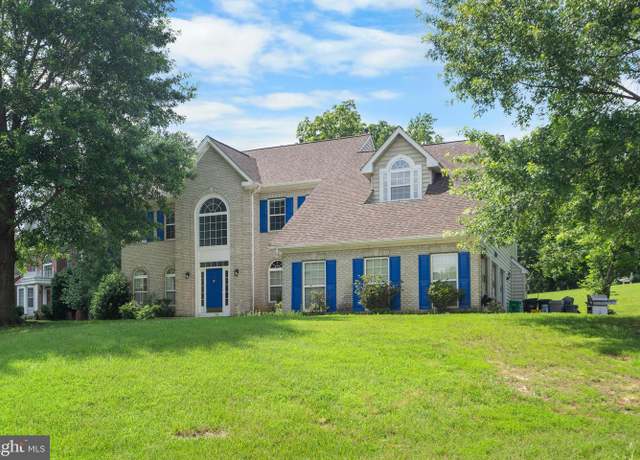 Property at 11310 Strawberry Glenn Ln, Glenn Dale, MD 20769, 6 beds, 3.5 baths