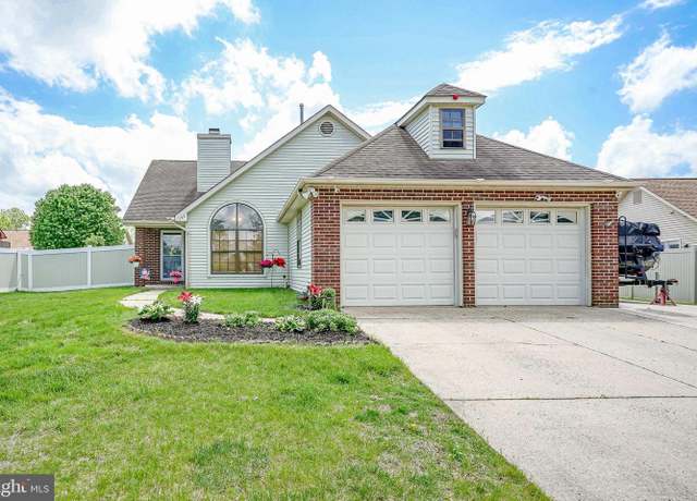 Property at 168 Greenbrook Dr, Marlton, NJ 08053, 3 beds, 2 baths