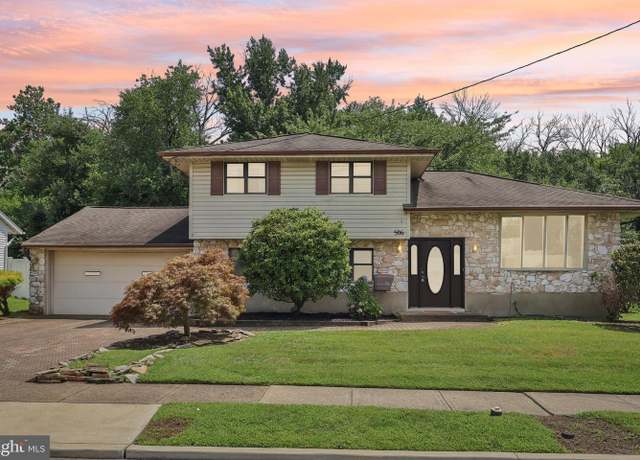 Property at 506 Carol Ave, Blackwood, NJ 08012, 4 beds, 1.5 baths