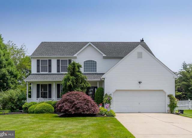 Property at 101 Rolling Acre Dr, Glassboro, NJ 08028, 4 beds, 2.5 baths