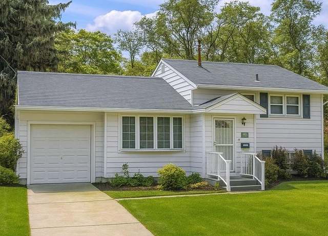 Property at 134 Carver Dr, Deptford Twp, NJ 08090, 4 beds, 1 bath