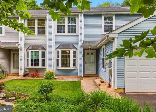 Property at 72 Carousel Cir, Doylestown, PA 18901, 3 beds, 2.5 baths