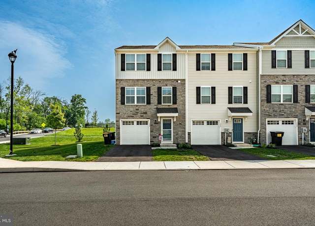 Property at 154 Nelson Ln, Pottstown, PA 19464, 3 beds, 2.5 baths