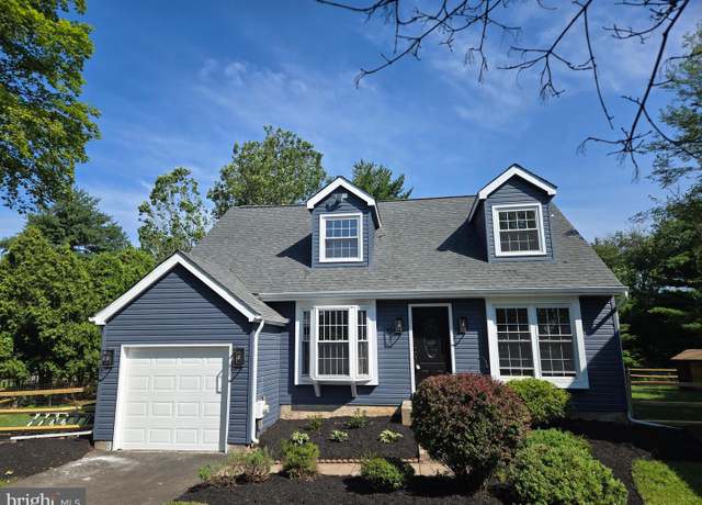 Property at 10 Goldenrod Ln, Horsham, PA 19044, 4 beds, 2.5 baths