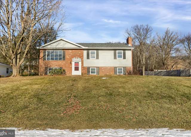 Property at 206 Cider Ln, Lewistown, PA 17044, 3 beds, 1.5 baths