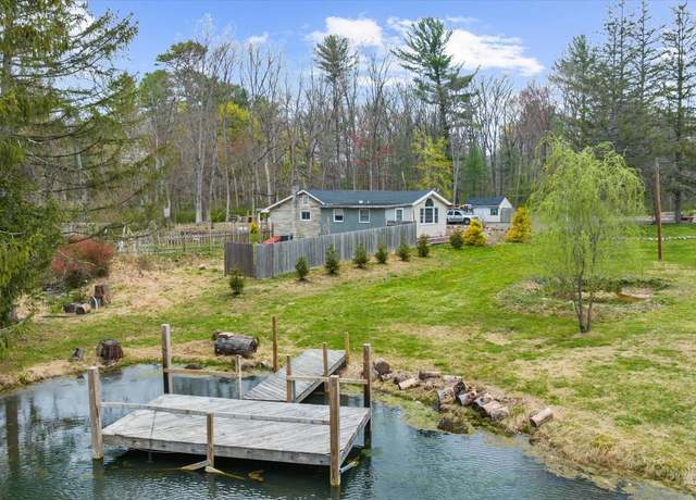 Property at 1059 Walnut Dr, Danielsville, PA 18038, 4 beds, 2 baths