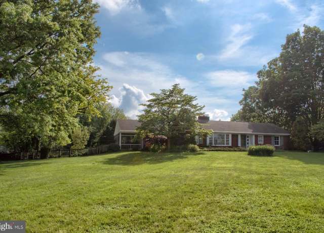 Property at 195 Fairmount Dr, Lewisburg, PA 17837, 4 beds, 3 baths