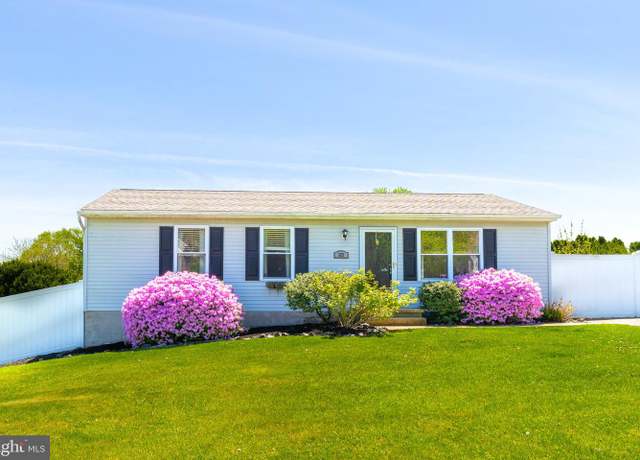 Property at 325 Pine Valley Dr, Felton, PA 17322, 3 beds, 1.5 baths
