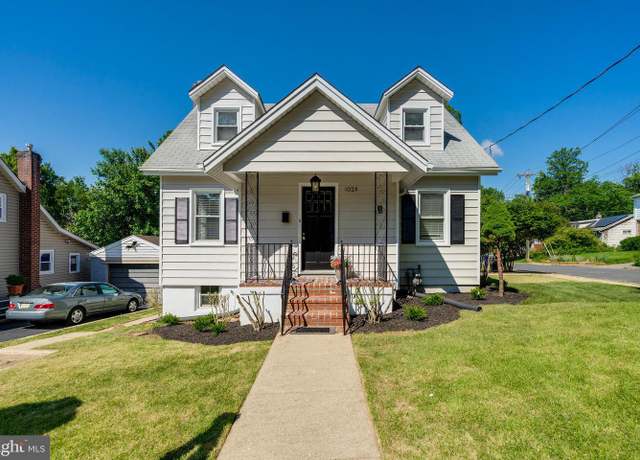 Property at 1028 N Frederick St, Arlington, VA 22205, 3 beds, 2.5 baths