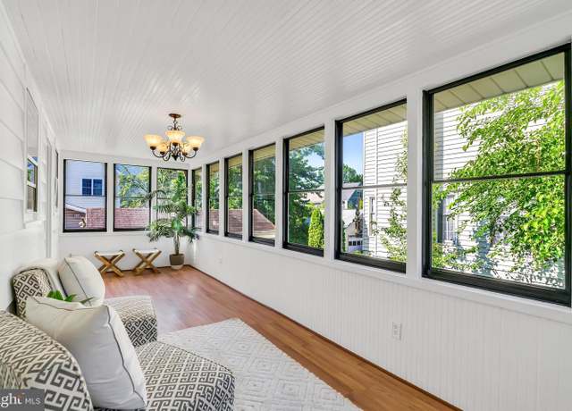 Property at 1028 N Frederick St, Arlington, VA 22205, 3 beds, 2.5 baths