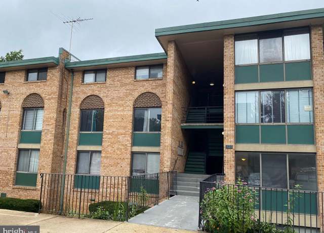 Property at 525 N Armistead St #101, Alexandria, VA 22312, 3 beds, 2 baths