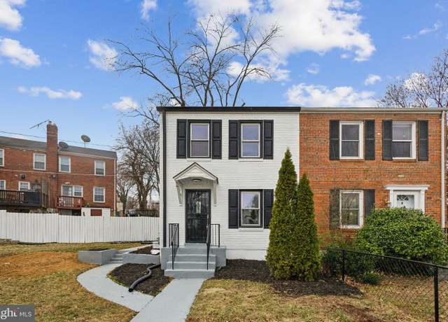 Property at 2215 Farrington Ave, Alexandria, VA 22303, 3 beds, 2 baths