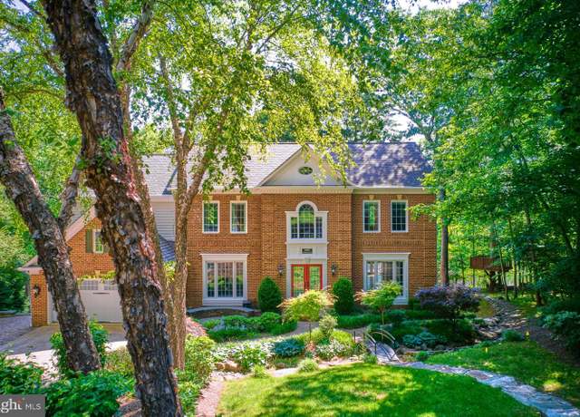 Property at 11905 Champion Lake Ct, Herndon, VA 20170, 5 beds, 4.5 baths