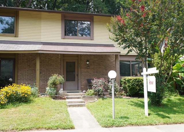 Property at 5674 Oak Tanager Ct, Burke, VA 22015, 3 beds, 1.5 baths