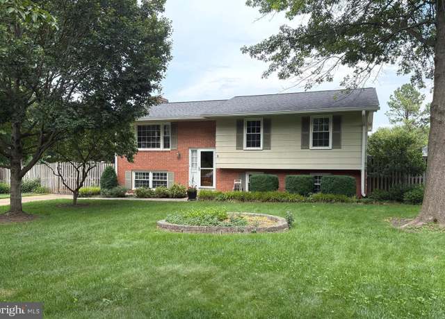 Property at 1010 Tuscarora Dr SW, Leesburg, VA 20175, 4 beds, 2.5 baths