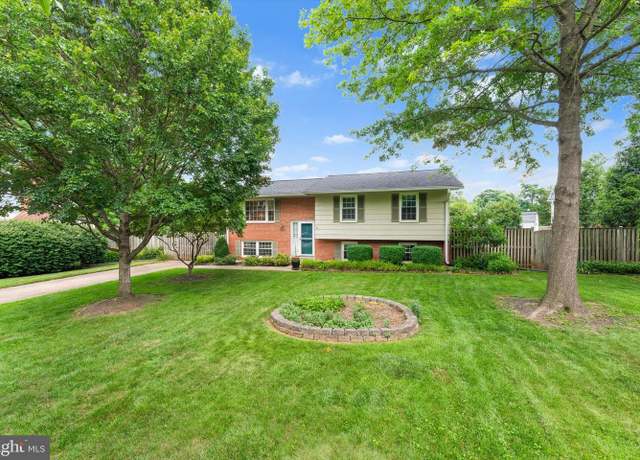 Property at 1010 Tuscarora Dr SW, Leesburg, VA 20175, 4 beds, 2.5 baths