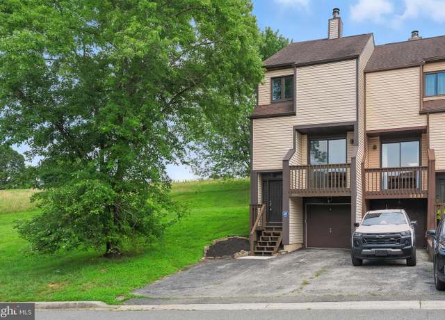 Property at 3239 Brookline Rd, Wilmington, DE 19808, 2 beds, 2.5 baths