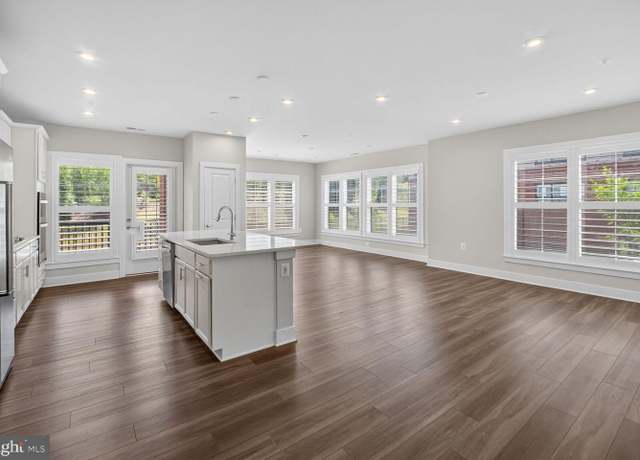 Property at 102 Saint Ives Pl #102, Oxon Hill, MD 20745, 2 beds, 2 baths