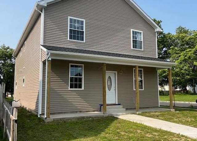 Property at 628 W 2nd St, Florence, NJ 08518, 6 beds, 3 baths