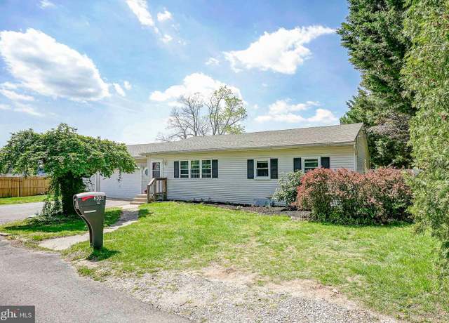 Property at 308B Collins Ln, Maple Shade, NJ 08052, 3 beds, 2 baths