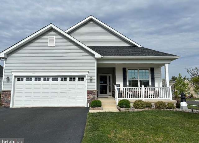 Property at 2 Carlton Ct, Barnegat, NJ 08005, 3 beds, 2 baths