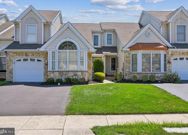 Property at 115 Grandview Dr, Warminster, PA 18974, 2 beds, 2.5 baths