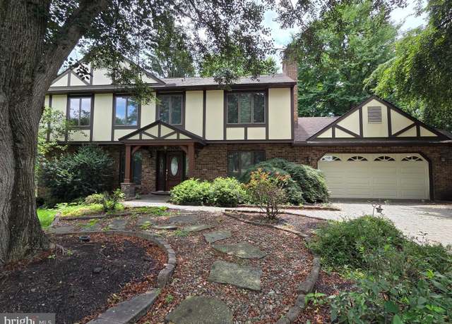 Property at 104 Deerfield Rd, Camp Hill, PA 17011, 4 beds, 3 baths