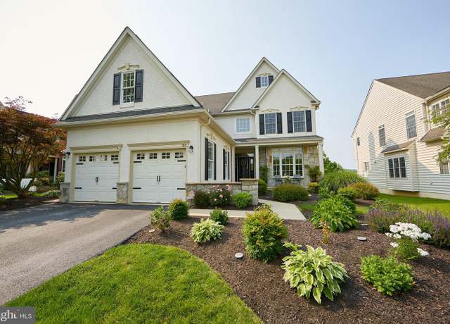 Property at 302 Waynebrook Dr, Chester Springs, PA 19425, 3 beds, 3.5 baths