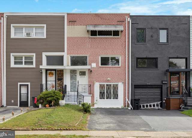 Property at 2033 Valley View Dr, Folcroft, PA 19032, 3 beds, 1 bath