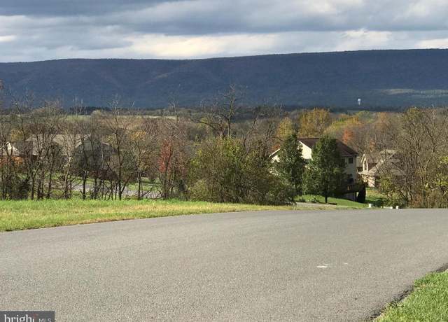 Property at 662 Devon Dr, Chambersburg, PA 17201