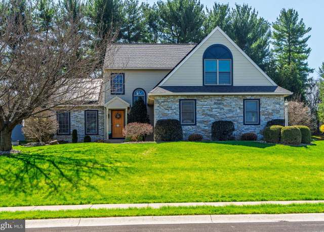 Property at 318 Portland Pl, Lititz, PA 17543, 3 beds, 2.5 baths