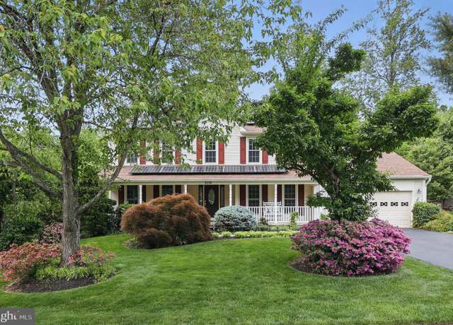 Property at 9116 John Way, Fairfax Station, VA 22039, 4 beds, 3.5 baths