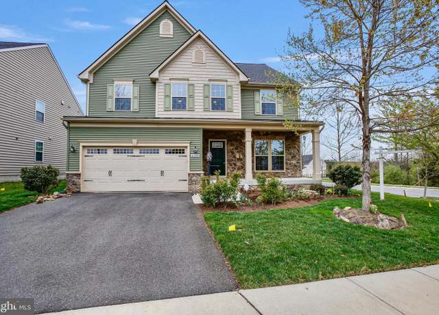 Property at 41597 Hoffman Dr, Aldie, VA 20105, 4 beds, 3.5 baths