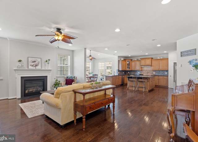 Property at 42364 Winsbury West Pl, Sterling, VA 20166, 6 beds, 4.5 baths