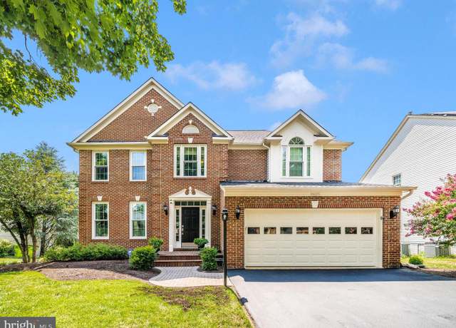Property at 19025 Snowberry Ct, Leesburg, VA 20176, 4 beds, 3.5 baths