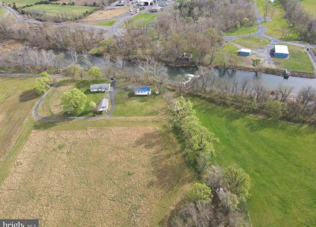Property at 560 Rohrbaugh Ln, Moorefield, WV 26836, 4 beds, 2 baths