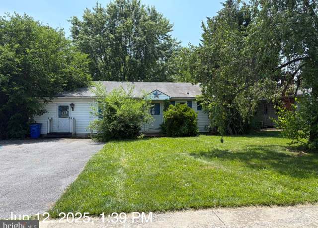 Property at 833 Noland Dr, Hagerstown, MD 21740, 2 beds, 1 bath