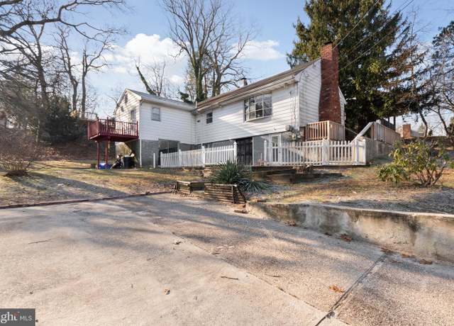 Property at 19 Davis Ave, Clementon, NJ 08021, 3 beds, 1.5 baths