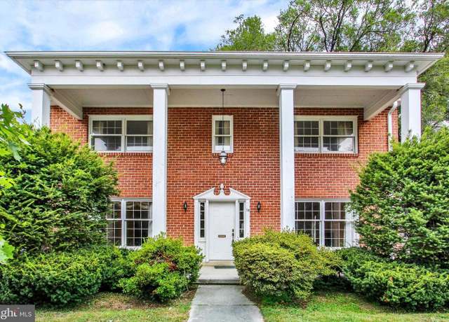 Property at 78 E Broadway, Gettysburg, PA 17325, 4 beds, 2.5 baths
